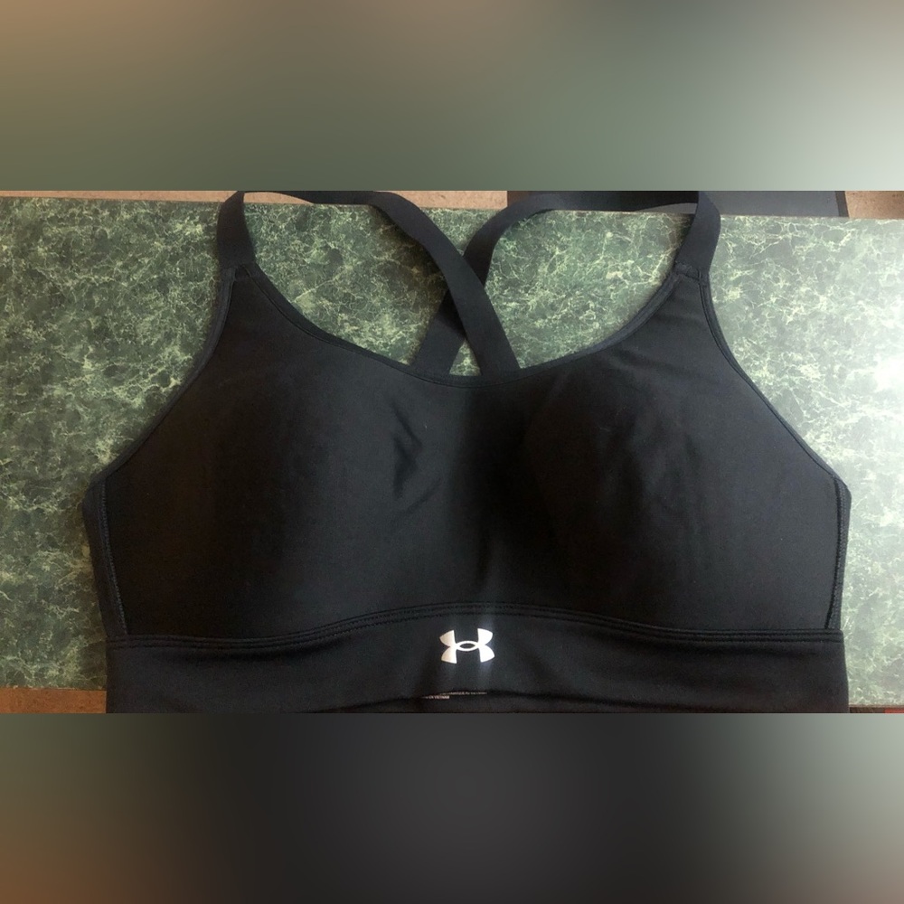 Under Armour Black Sports Bra with Crossback Design